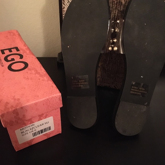 Sandals - Picture 2 of 3